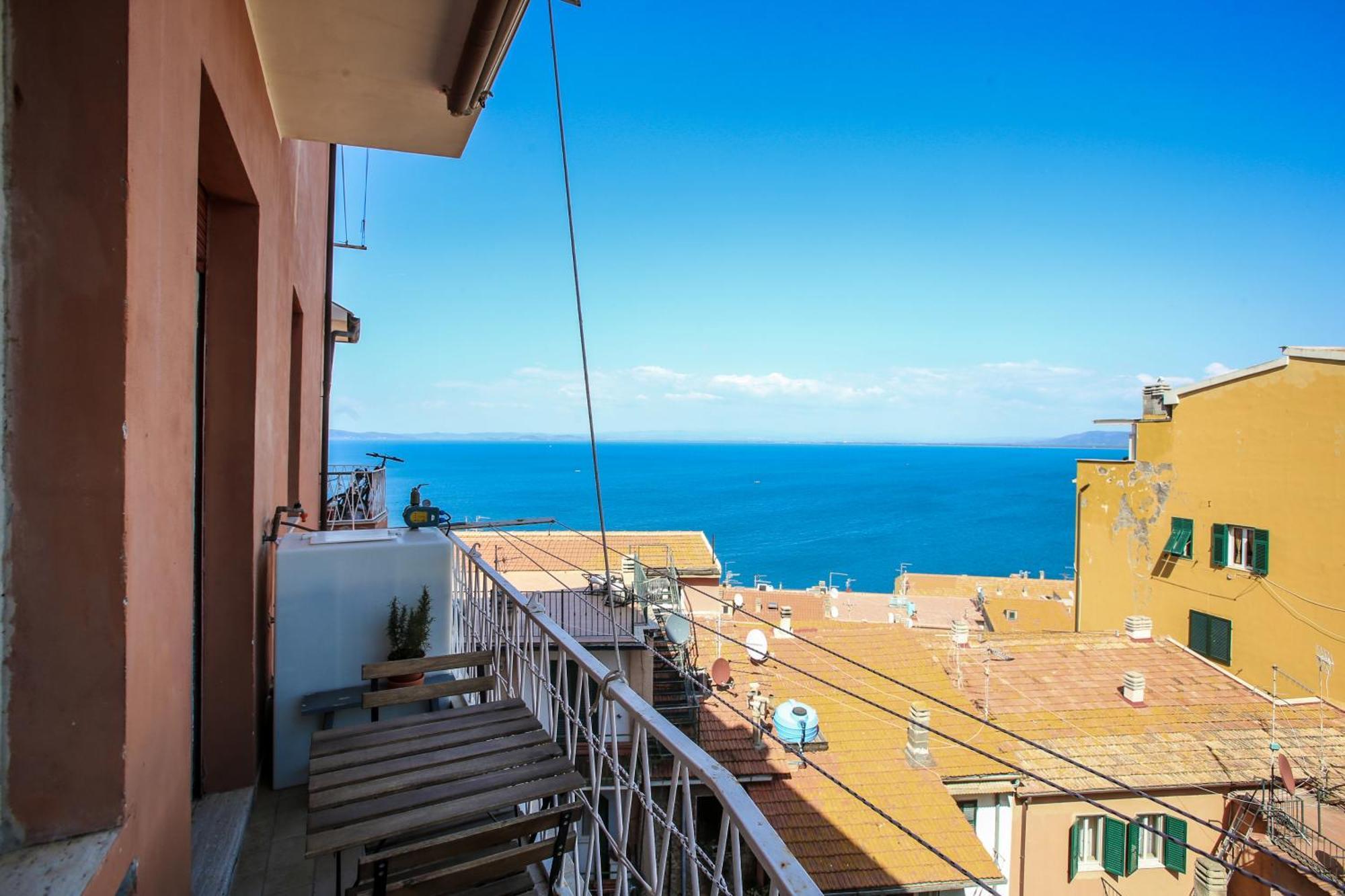 Your Seaside Flat Порто Санто Стефано Экстерьер фото